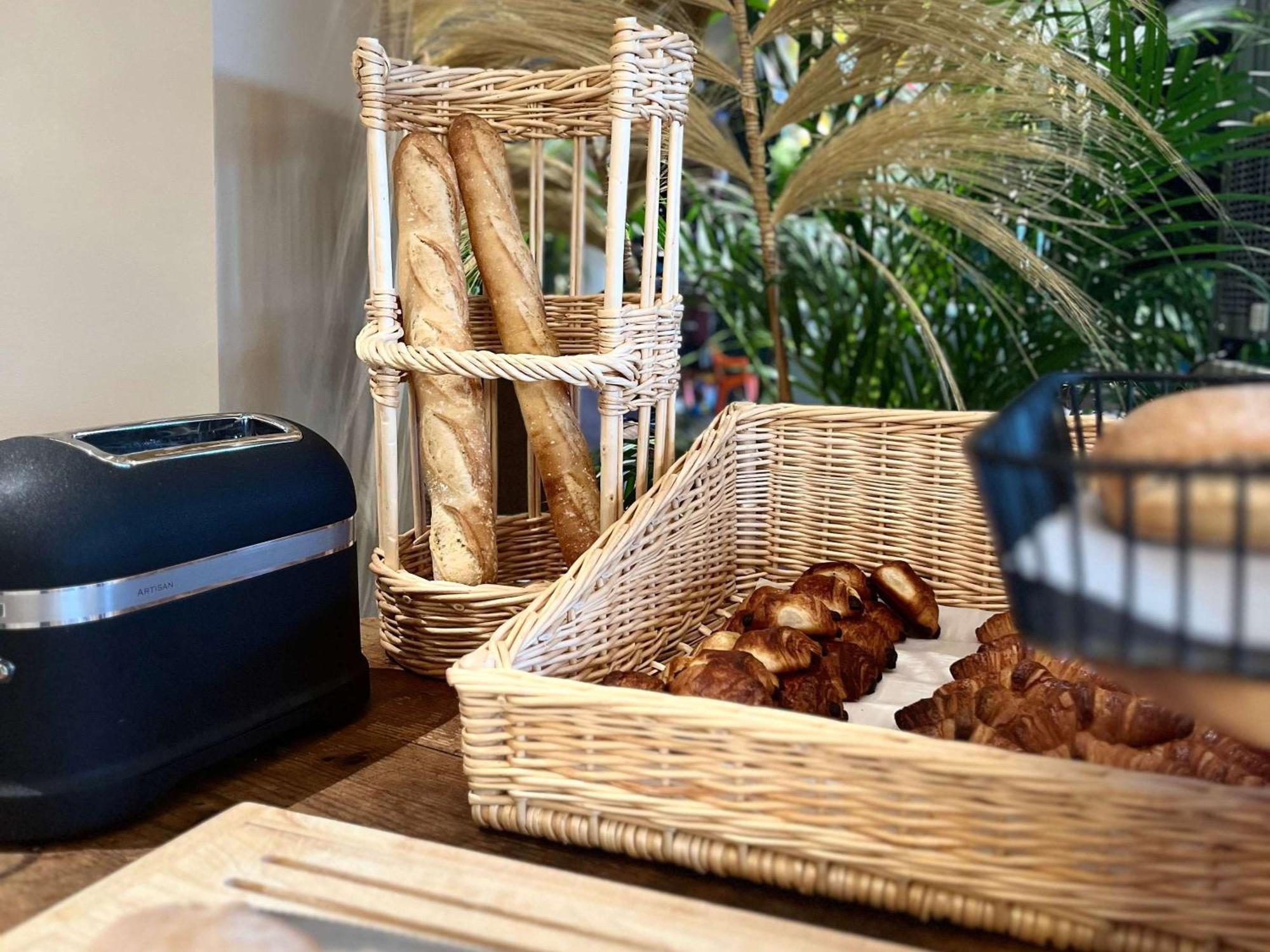 Aparthotel Adagio Access Porte De Camargue Сен-Мартен-де-Кро Екстер'єр фото