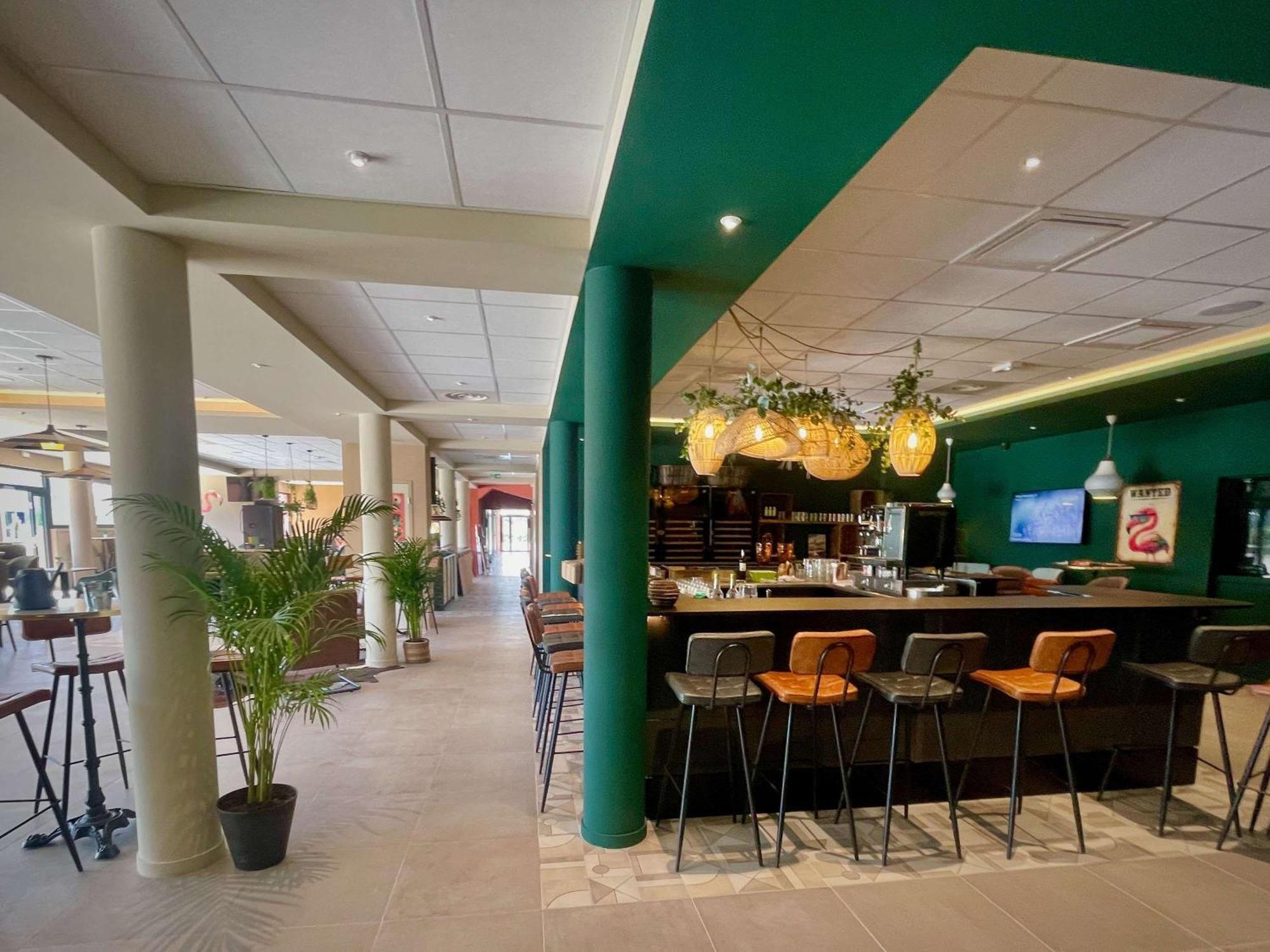 Aparthotel Adagio Access Porte De Camargue Сен-Мартен-де-Кро Екстер'єр фото